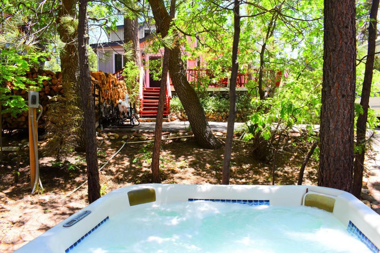 Dream Getaway-Secluded Hot Spa-Walk To Village-Walk To Pineknot Trailhead-Plus King Bed! บิ๊กแบร์เลค ภายนอก รูปภาพ